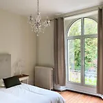 לינה וארוחת בוקר Domaine De 3*