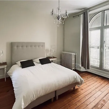 Couette-café Domaine De 3*